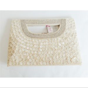 NWT Beautiful beaded Purse with intricate work